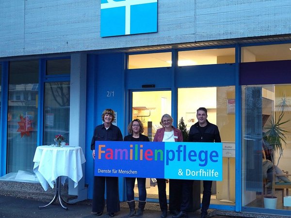 Familienpflege am Zollernplatz mit neuem Schild